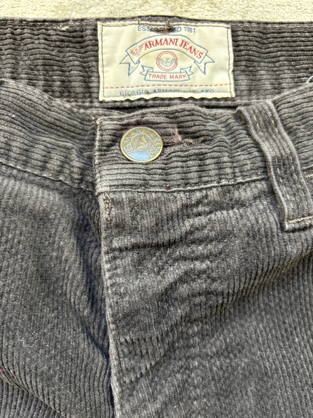 ARMANI CORD JEANS W28 L32