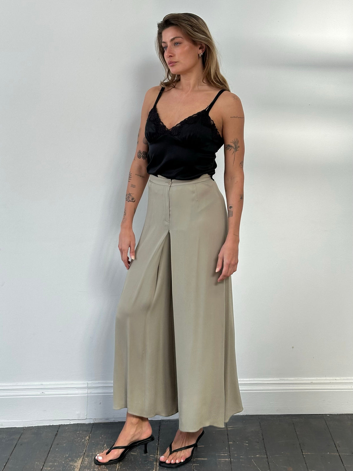 Armani Collezioni 2000s Silk Wide Leg Pleated Trousers - W26
